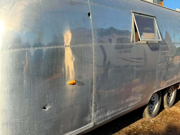【ヤード】Airstream Sovereign International Land Yacht